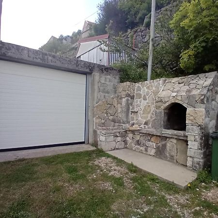 Konak Ugnji-Village Τσέτινιε Εξωτερικό φωτογραφία